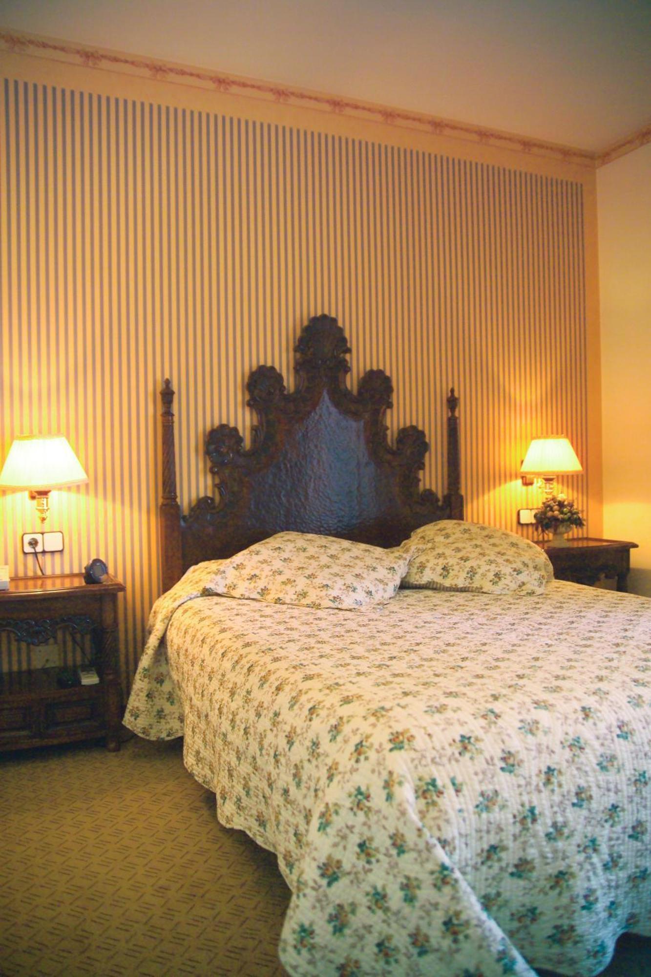 Fonda Ca la Manyana Guest House Sant Julia de Vilatorta Luaran gambar