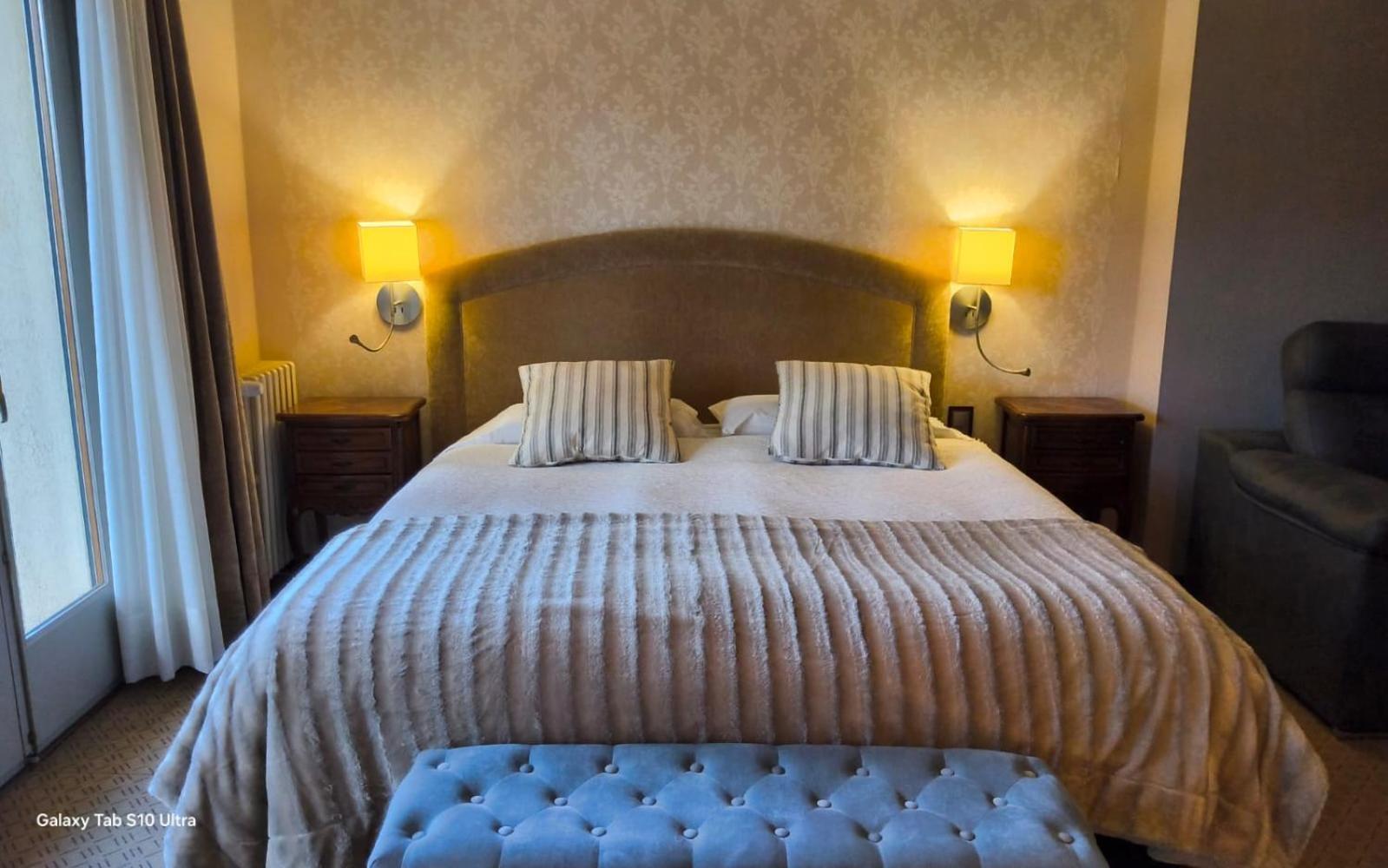 Fonda Ca la Manyana Guest House Sant Julia de Vilatorta Luaran gambar
